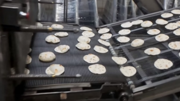 What type are the best lubricants to use on a tortilla oven chain?